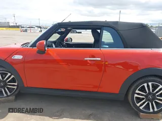 2019 MINI Convertible Cooper S with VIN WMWWG9C58K3E40700, listed as a IAAI auction lot 41985685 with 29,128 mi miles. Bid and sale history available at carsss.com. Image 14.