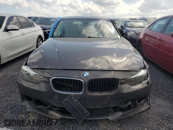 2015 BMW 3 Series 328i xDrive z VIN WBA3B3G58FNT19925, wystawiony jako Copart lot #53828135 z przebiegiem 94 769 mil mil oraz Szkoda całkowita • Salvage title. Historia ofert i sprzedaży dostępna na DreamBid. Obrazek 5.