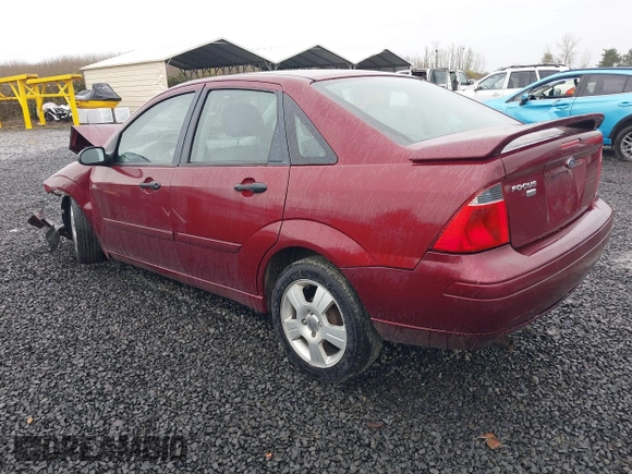 2007 Ford Focus S with VIN 1FAHP34N57W187755, listed as a IAAI auction lot 41839701 with Not Provided miles and . Bid and sale history available at carsss.com. Image 3.
