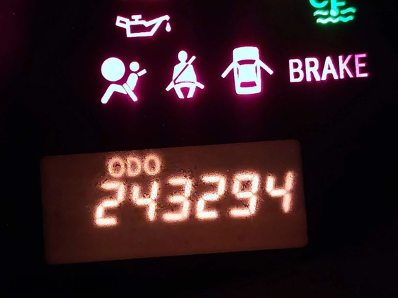 2013 Scion xD z VIN JTKKUPB46D1029288, wystawiony jako IAAI lot #41265802 z przebiegiem 243 294 mil mil oraz . Historia ofert i sprzedaży dostępna na DreamBid. Obrazek 15.