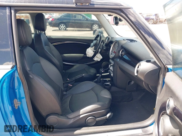 2010 MINI Hardtop S with VIN WMWMF7C51ATW89883, listed as a IAAI auction lot 42281047 with 121,847 mi miles and . Bid and sale history available at DreamBid. Image 5.