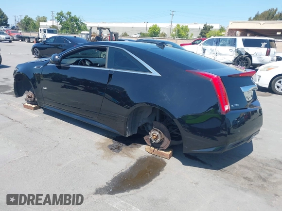 2013 Cadillac CTS-V z VIN 1G6DV1EP6D0138259, wystawiony jako IAAI lot #42175072 z przebiegiem Nie podano mil oraz . Historia ofert i sprzedaży dostępna na DreamBid. Obrazek 3.