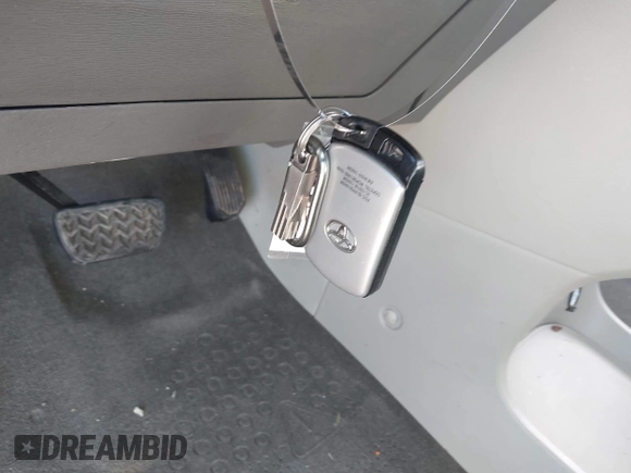 2017 Toyota Sienna XLE Auto Access Seat with VIN 5TDYZ3DC5HS855137, listed as a IAAI auction lot 41657651 with 97,850 mi miles. Bid and sale history available at carsss.com. Image 11.