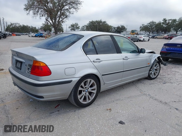 2001 BMW 3 Series 330i with VIN WBAAV53471F167498, listed as a IAAI auction lot 41586979 with 171,825 mi miles. Bid and sale history available at carsss.com. Image 4.