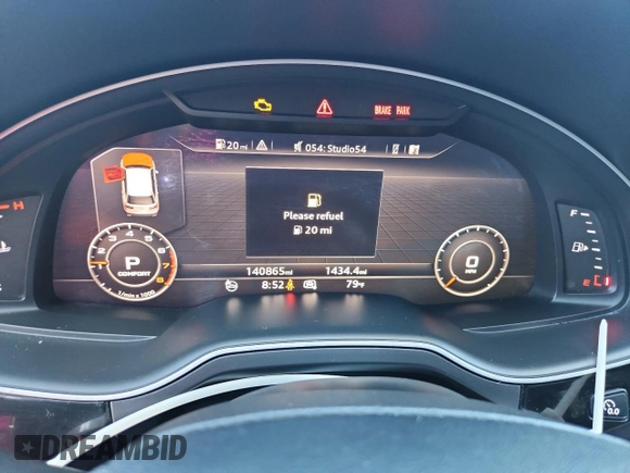 2017 Audi Q7 Premium Plus with VIN WA1LAAF76HD017243, listed as a Copart auction lot 61845915 with 140,865 mi miles and Clean title. Bid and sale history available at DreamBid. Image 9.