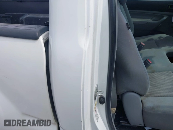 2013 Toyota Tacoma z VIN 5TFNX4CN6DX022680, wystawiony jako IAAI lot #42210064 z przebiegiem 201 372 mil mil oraz . Historia ofert i sprzedaży dostępna na DreamBid. Obrazek 8.