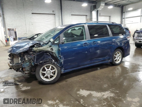 2011 Toyota Sienna SE с VIN 5TDXK3DC9BS117896, выставлен на аукционе Copart как лот 50712425 с пробегом 176 182 миль миль и Списание • Salvage title. История ставок и продаж доступна на DreamBid. Изображение 1.