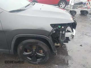 2016 Jeep Cherokee Sport with VIN 1C4PJMAB8GW318412, listed as a IAAI auction lot 41547774 with 150,078 mi miles. Bid and sale history available at carsss.com. Image 13.