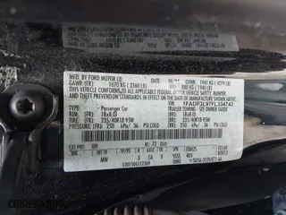 2015 Ford Focus ST with VIN 1FADP3L97FL334743, listed as a IAAI auction lot 41923997 with 200,549 mi miles. Bid and sale history available at carsss.com. Image 9.
