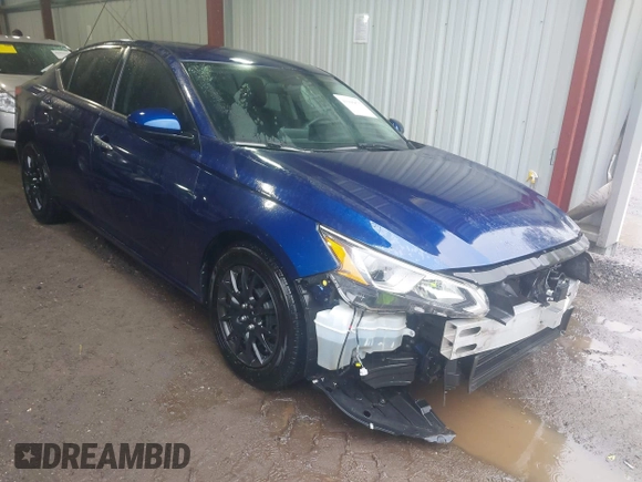 2019 Nissan Altima S with VIN 1N4BL4BV4KC246105, listed as a IAAI auction lot 41996875 with 112,436 mi miles and . Bid and sale history available at carsss.com. Image 1.