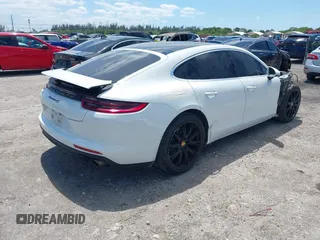 2018 Porsche Panamera 4S с VIN WP0AB2A76JL131763, выставлен на аукционе IAAI как лот 42038086 с пробегом 68 121 миль миль и . История ставок и продаж доступна на DreamBid. Изображение 4.