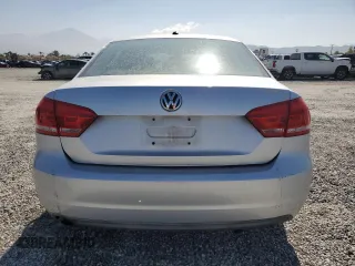 2013 Volkswagen Passat Wolfsburg Edition z VIN 1VWAH7A31DC027577, wystawiony jako Copart lot #54858125 z przebiegiem 88 685 mil mil oraz Szkoda całkowita • Salvage title. Historia ofert i sprzedaży dostępna na DreamBid. Obrazek 6.