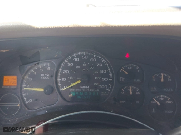 2000 Chevrolet Silverado 1500 with VIN 1GCEC14V7YZ182716, listed as a IAAI auction lot 41593759 with 361,512 mi miles. Bid and sale history available at carsss.com. Image 7.
