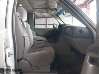 2004 Chevrolet Tahoe LT with VIN 1GNEK13T14J271832, listed as a IAAI auction lot 41109626 with 198,397 mi miles. Bid and sale history available at carsss.com. Image 5.