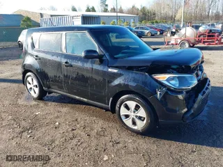2015 Kia Soul with VIN KNDJN2A20F7793818, listed as a IAAI auction lot 41851307 with 97,481 mi miles. Bid and sale history available at carsss.com. Image 1.