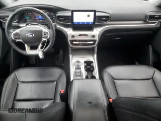 2022 Ford Explorer XLT z VIN 1FMSK8DH9NGA96996, wystawiony jako Copart lot #57039605 z przebiegiem 17 684 mil mil oraz Nie do naprawy • Non repairable. Historia ofert i sprzedaży dostępna na DreamBid. Obrazek 8.