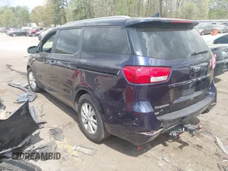 2018 Kia Sedona LX with VIN KNDMB5C16J6424343, listed as a IAAI auction lot 41952305 with 130,439 mi miles. Bid and sale history available at carsss.com. Image 3.