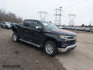 2022 Chevrolet Silverado 1500 LT with VIN 3GCPDKEK3NG504134, listed as a IAAI auction lot 41561032 with 1 mi miles. Bid and sale history available at carsss.com. Image 1.