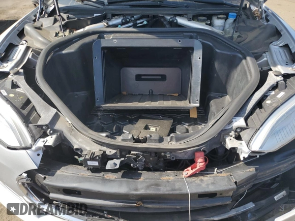 2013 Tesla Model S z VIN 5YJSA1CG9DFP06427, wystawiony jako Copart lot #59515845 z przebiegiem 49 446 mil mil oraz Szkoda całkowita • Salvage title. Historia ofert i sprzedaży dostępna na DreamBid. Obrazek 11.