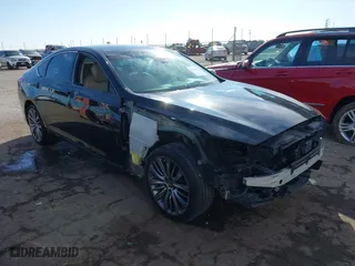 2015 Hyundai Genesis 5.0L with VIN KMHGN4JF5FU027850, listed as a IAAI auction lot 41634248 with 122,999 mi miles. Bid and sale history available at carsss.com. Image 1.
