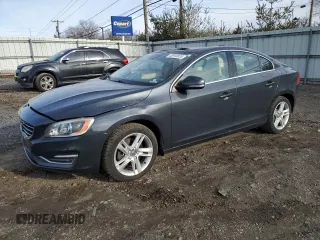 2015 Volvo S60 T5 Drive-E Platinum with VIN YV126MFM0F2360823, listed as a Copart auction lot 45910935 with 116,113 mi miles and Salvage Title. Bid and sale history available at carsss.com. Image 1.