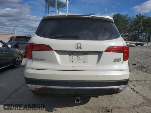 2017 Honda Pilot Touring with VIN 5FNYF6H9XHB054300, listed as a Copart auction lot 53061445 with 175,552 mi miles and Salvage Title. Bid and sale history available at DreamBid. Image 6.