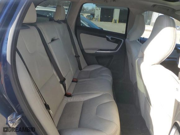 2015 Volvo XC60 T6 Platinum with VIN YV4902RV5F2702147, listed as a Copart auction lot 48128875 with 131,966 mi miles and Salvage Title. Bid and sale history available at carsss.com. Image 11.