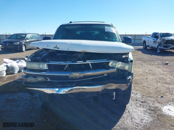 2004 Chevrolet Tahoe LT with VIN 1GNEC13Z44R323201, listed as a IAAI auction lot 41481138 with 216,869 mi miles. Bid and sale history available at carsss.com. Image 12.