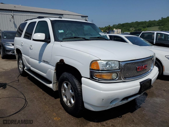 2005 GMC Yukon Denali with VIN 1GKEK63U75J123561, listed as a Copart auction lot 56900583 with 0 mi miles and Salvage Title. Bid and sale history available at carsss.com. Image 4.