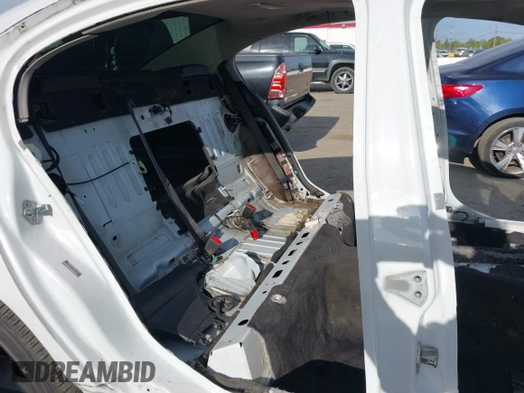 2014 Chevrolet SS with VIN 6G3F15RW6EL958354, listed as a IAAI auction lot 42011918 with Not provided miles and . Bid and sale history available at DreamBid. Image 8.