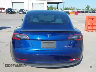 2020 Tesla Model 3 Performance z VIN 5YJ3E1EC7LF641918, wystawiony jako IAAI lot #41984261 z przebiegiem 50 202 mil mil oraz . Historia ofert i sprzedaży dostępna na DreamBid. Obrazek 17.
