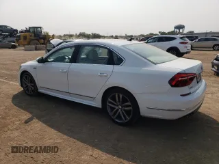 2017 Volkswagen Passat R-Line z VIN 1VWDT7A33HC079620, wystawiony jako Copart lot #71014204 z przebiegiem 61 115 mil mil oraz Szkoda całkowita • Salvage title. Historia ofert i sprzedaży dostępna na DreamBid. Obrazek 2.