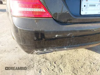 2011 Mercedes-Benz S 550 with VIN WDDNG7BB9BA387028, listed as a IAAI auction lot 41988693 with 122,421 mi miles and . Bid and sale history available at DreamBid. Image 17.