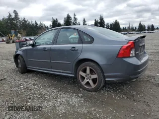 2010 Volvo S40 R-Design with VIN YV1672MH2A2511808, listed as a Copart auction lot 47414725 with 101,389 mi miles and Salvage Title. Bid and sale history available at carsss.com. Image 2.