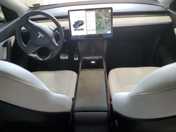 2021 Tesla Model Y Long Range z VIN 5YJYGAEE0MF298016, wystawiony jako Copart lot #55916955 z przebiegiem 59 578 mil mil oraz Szkoda całkowita • Salvage title. Historia ofert i sprzedaży dostępna na DreamBid. Obrazek 8.