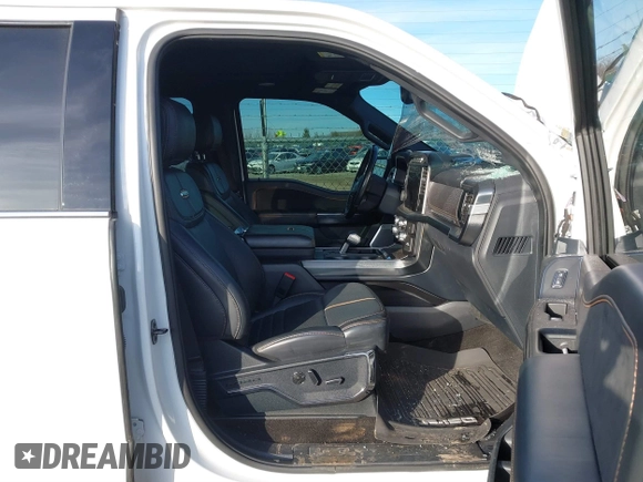 2021 Ford F-150 XL z VIN 1FTFW1E8XMFB96819, wystawiony jako IAAI lot #40954112 z przebiegiem 39 174 mil mil oraz . Historia ofert i sprzedaży dostępna na DreamBid. Obrazek 5.
