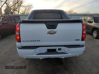 2010 Chevrolet Avalanche LT with VIN 3GNNCFE02AG275656, listed as a Copart auction lot 84417574 with 191,476 mi miles and Salvage Title. Bid and sale history available at carsss.com. Image 6.