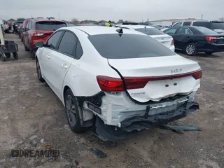 2024 Kia Forte LXS with VIN 3KPF24AD0RE810665, listed as a IAAI auction lot 41706082 with 40,315 mi miles. Bid and sale history available at carsss.com. Image 3.