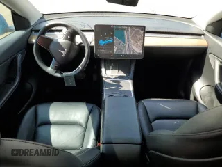 2021 Tesla Model Y Long Range z VIN 5YJYGDEE6MF239571, wystawiony jako Copart lot #56433595 z przebiegiem 58 471 mil mil oraz Szkoda całkowita • Salvage title. Historia ofert i sprzedaży dostępna na DreamBid. Obrazek 8.