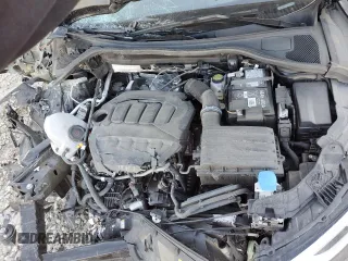 2024 Audi A3 Premium z VIN WAUAUDGYXRA100025, wystawiony jako Copart lot #56401935 z przebiegiem 42 408 mil mil oraz Nie do naprawy. Historia ofert i sprzedaży dostępna na DreamBid. Obrazek 12.
