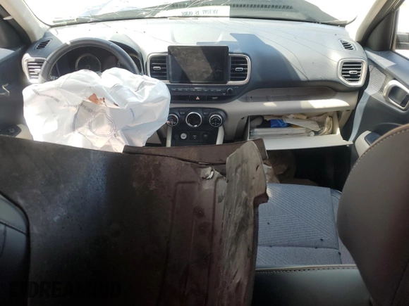 2021 Hyundai Venue Denim z VIN KMHRC8A35MU083019, wystawiony jako Copart lot #61023235 z przebiegiem Nie podano mil oraz Nie do naprawy • Non repairable. Historia ofert i sprzedaży dostępna na DreamBid. Obrazek 8.