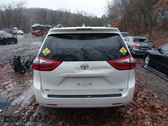 2020 Toyota Sienna LE с VIN 5TDJZ3DC6LS237433, выставлен на аукционе IAAI как лот 40948475 с пробегом 108 000 миль миль и . История ставок и продаж доступна на DreamBid. Изображение 17.