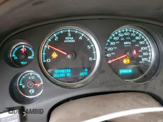 2010 GMC Yukon SLT with VIN 1GKUCCE01AR287921, listed as a Copart auction lot 50781775 with 202,301 mi miles and Salvage Title. Bid and sale history available at carsss.com. Image 9.