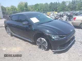 2024 Kia EV6 Wind z VIN KNDC3DLC2R5217910, wystawiony jako IAAI lot #42309547 z przebiegiem 14 501 mil mil oraz . Historia ofert i sprzedaży dostępna na DreamBid. Obrazek 1.