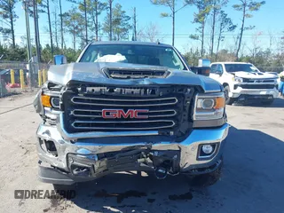 2017 GMC Sierra 2500HD SLT with VIN 1GT12TEY1HF165837, listed as a IAAI auction lot 41230286 with 167,824 mi miles. Bid and sale history available at carsss.com. Image 12.