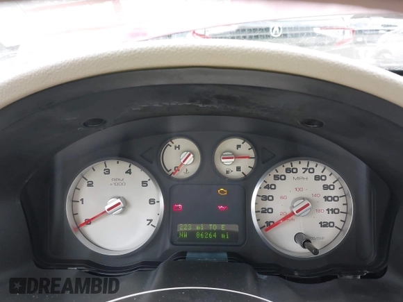 2005 Ford Five Hundred Limited with VIN 1FAFP25155G129701, listed as a IAAI auction lot 41402097 with 86,264 mi miles. Bid and sale history available at carsss.com. Image 15.