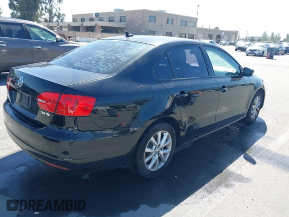 2012 Volkswagen Jetta SE с VIN 3VWDP7AJ2CM360172, выставлен на аукционе IAAI как лот 42286893 с пробегом 122 821 миль миль и . История ставок и продаж доступна на DreamBid. Изображение 4.