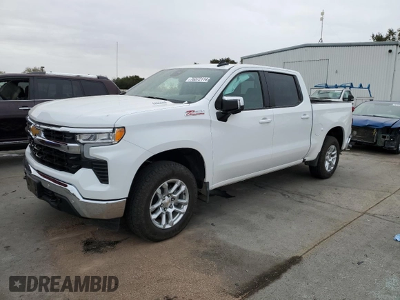 2024 Chevrolet Silverado 1500 LT with VIN 1GCUDDE83RZ304265, listed as a Copart auction lot 76372114 with 12,131 mi miles and Salvage Title. Bid and sale history available at carsss.com. Image 1.