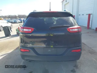 2017 Jeep Cherokee Sport with VIN 1C4PJMAB4HW664474, listed as a IAAI auction lot 41811736 with 102,301 mi miles. Bid and sale history available at carsss.com. Image 16.