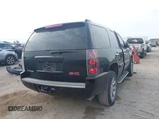2008 GMC Yukon Denali z VIN 1GKFK63858J135414, wystawiony jako IAAI lot #42065065 z przebiegiem 170 458 mil mil oraz . Historia ofert i sprzedaży dostępna na DreamBid. Obrazek 4.